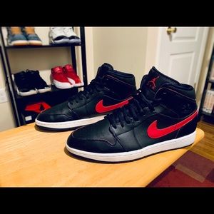 Jordan 1 Bred Concord Mid Chicago Size 10